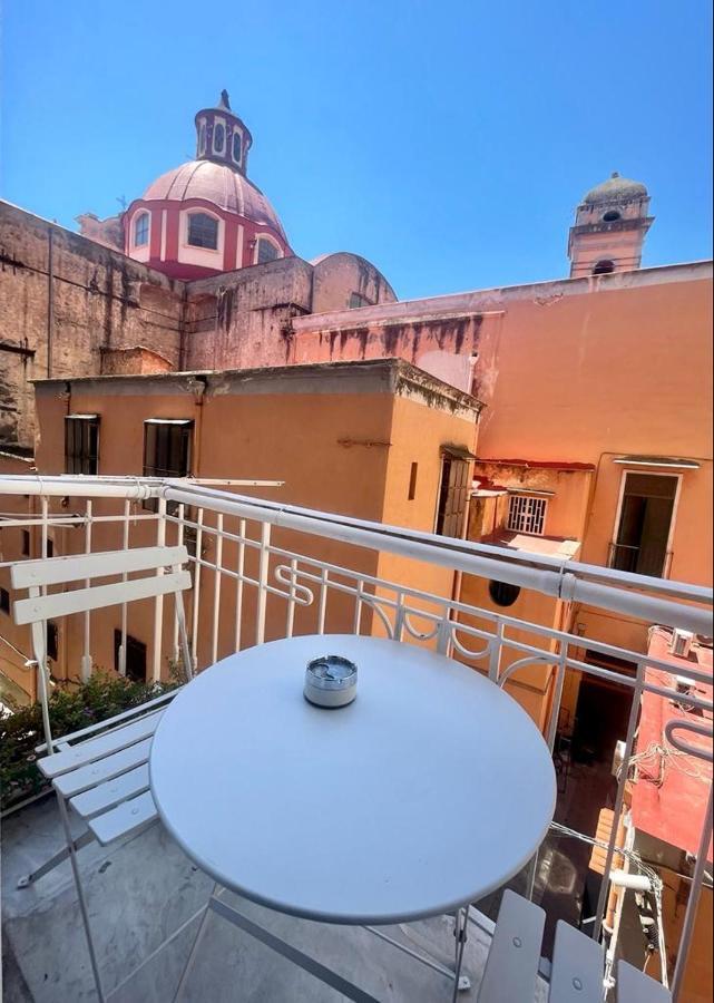 Hotel Il Picchio Di Chiaia Nápoles Exterior foto